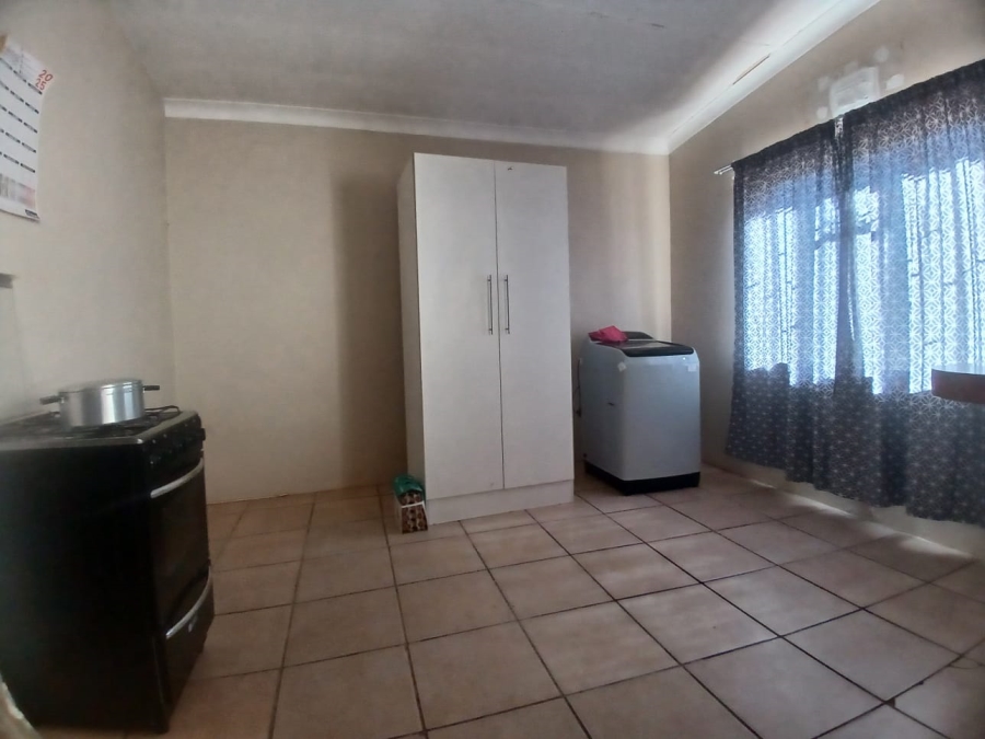 3 Bedroom Property for Sale in Roosheuwel Ext 2 North West